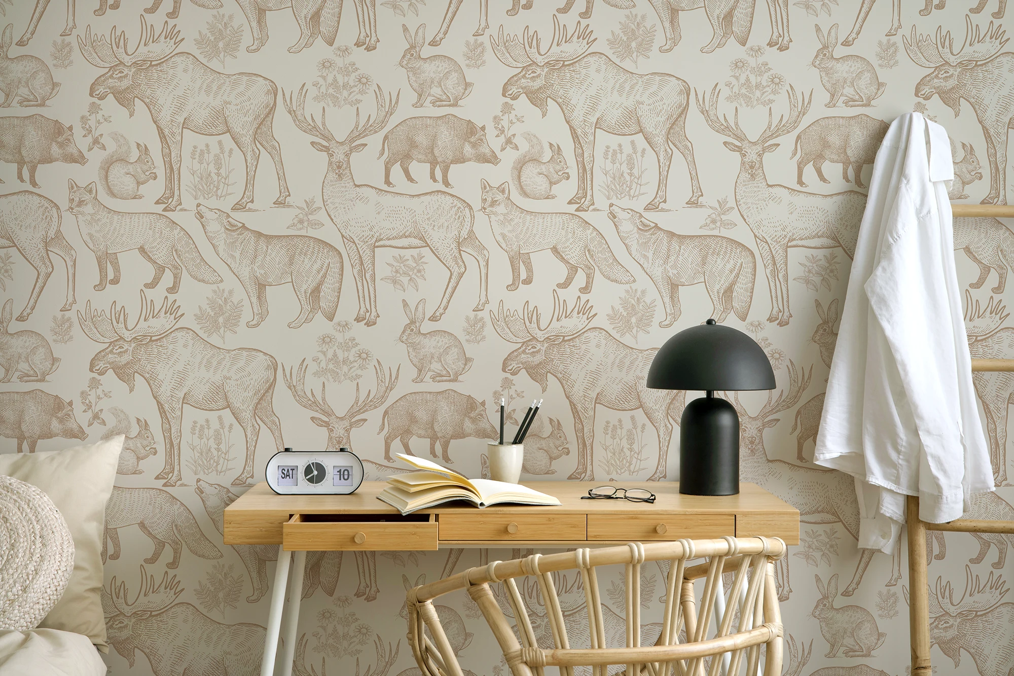 interior-design-inspiration-traditional-style-wallpaper-wall-gravure-animals-vintage
